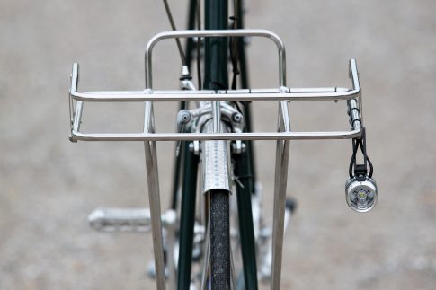 Velo Orange Porteur Front Rack mit Supernova E3 Pure Pro