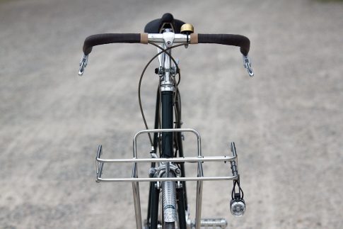 HONJO-KOKEN Schutzblech + Velo Orange Porteur Front Rack mit Supernova E3 Pure Pro + Nitto B613 Porteur Lenker, Nitto Technomic NTC 225 Vorbau, Crane - E-NE Bell Klingel, Invertierte Bremshebel Dia-Compe DC 189